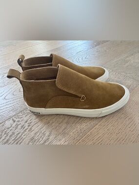 SeaVees Womans Huntington Middie Suede Size 8